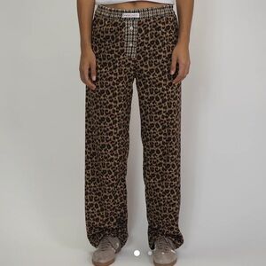 Handover Leopard Boxer Pants - M